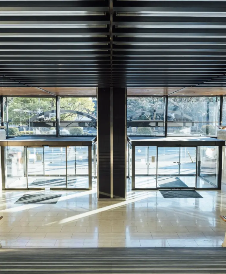 採用イメージ写真　1階エントランス